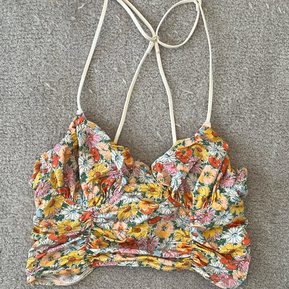 urban outfitters floral crop top size xs